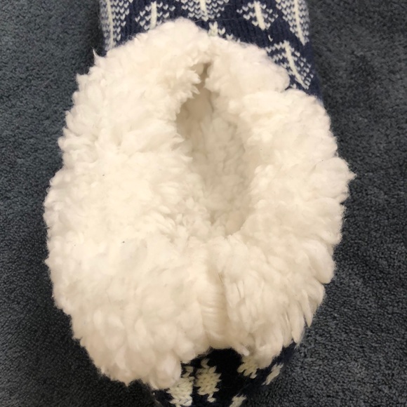 Slippers - Picture 3 of 4